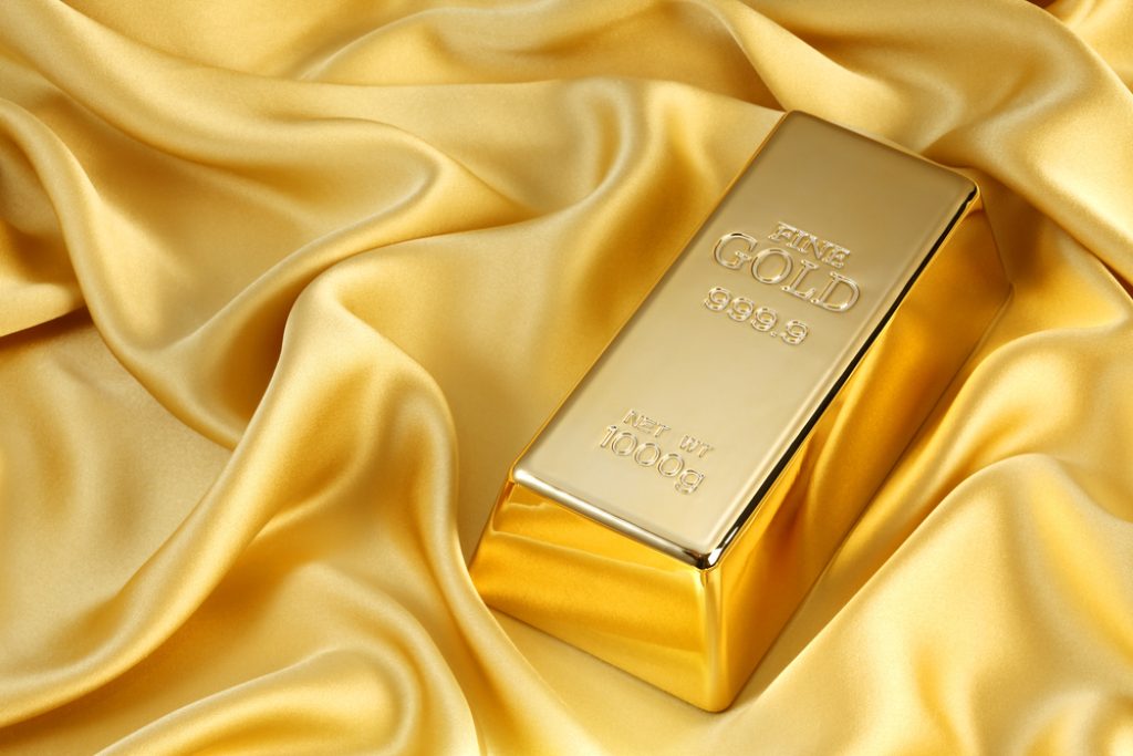Record number flock to gold in 2023: How to invest in the precious metal