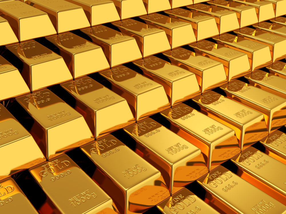 Gold investors head for the exit door, despite recent price
