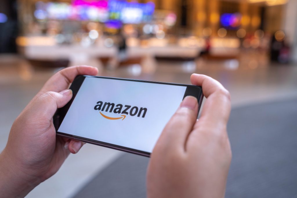 Scam epidemic: Amazon delivers five tips for shoppers to avoid Christmas cons