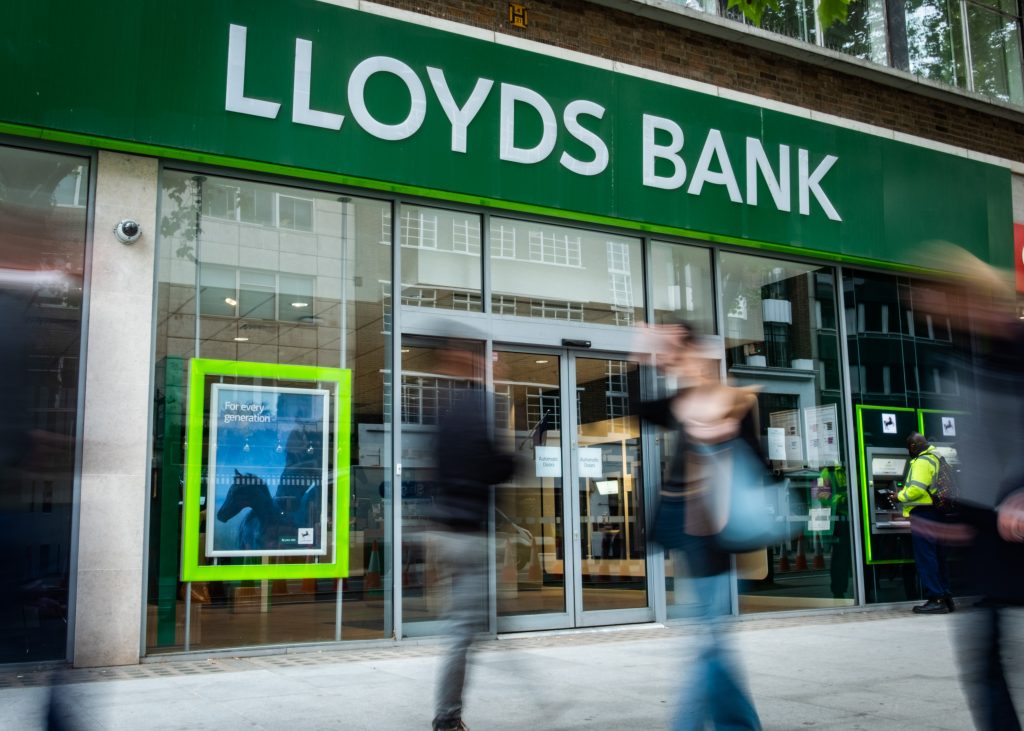 Lloyds hits the brakes on mobile van bank branches