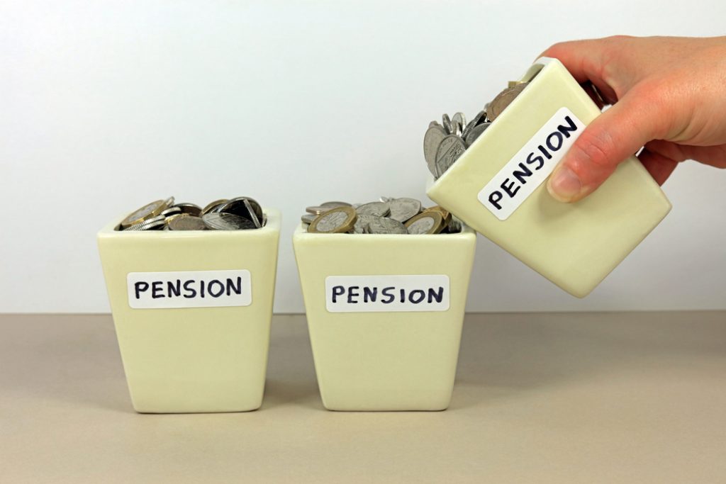 Savers in mid-thirties gain 13-year pension head start on current ‘regretful’ retirees