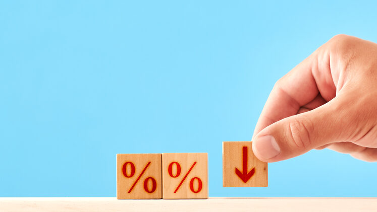 UK economy shrinks for second month in a row