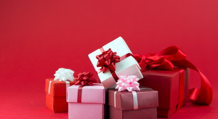Brits spend £630 a year on gifts - Your Money